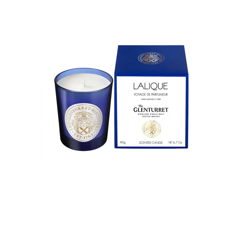 Ароматна свещ с уиски и кожа Lalique The Glenturret в синя стъкленица и синя подаръчна кутия с лого и лястовици